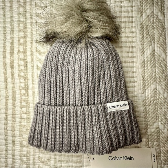 Calvin Klein faux fur pom-pom rib knit beanie hat - Picture 4 of 8